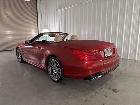 Used 2019 Mercedes-Benz SL 550 image 4