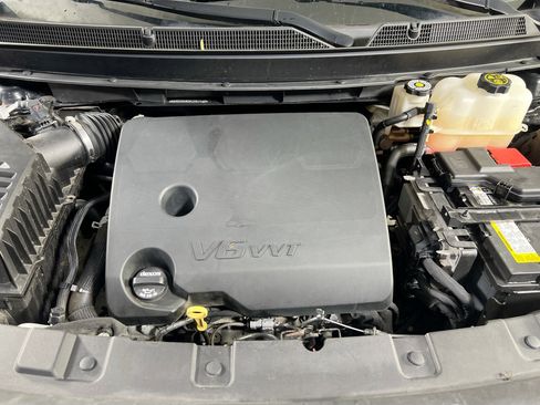 Used 2019 Buick Enclave Essence image 32