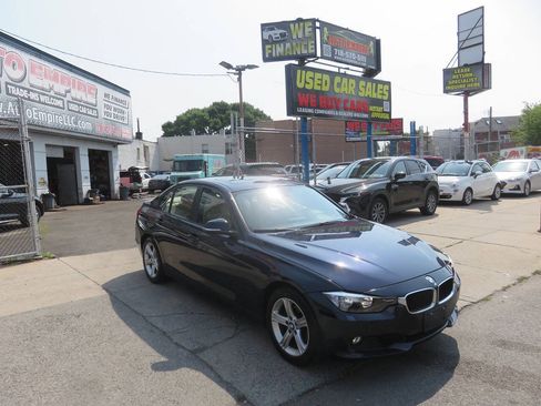 Used 2015 BMW 328i xDrive Sedan AWD/4WD image 3