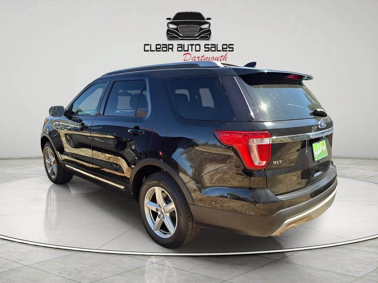 Used 2016 Ford Explorer XLT AWD/4WD image 4
