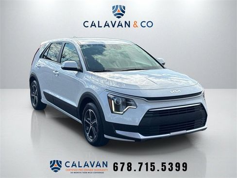 Certified 2025 Kia Niro LX image 1