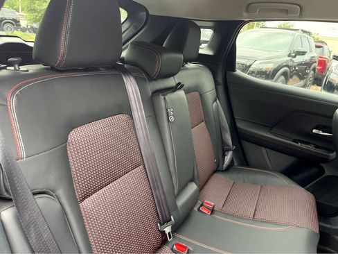 New 2025 Nissan Kicks SR FWD image 9