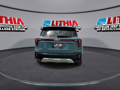 Used 2024 Kia Seltos EX AWD/4WD image 7