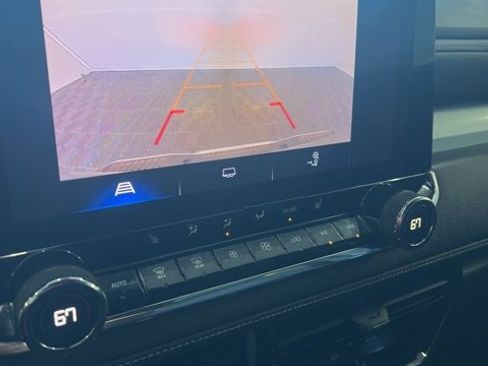 Used 2023 Chevrolet Colorado LT w/ LT Convenience Package III image 4