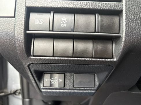 Used 2025 Toyota Tacoma TRD Sport AWD/4WD image 18