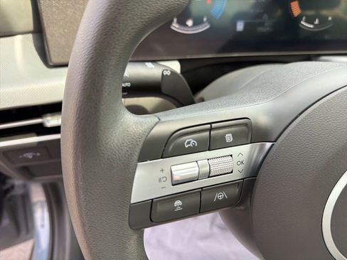 Used 2025 Hyundai Sonata SE FWD image 19
