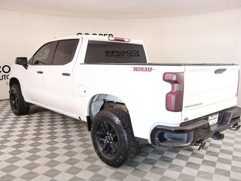 Used 2019 Chevrolet Silverado 1500 LT Trail Boss w/ Convenience Package AWD/4WD image 22