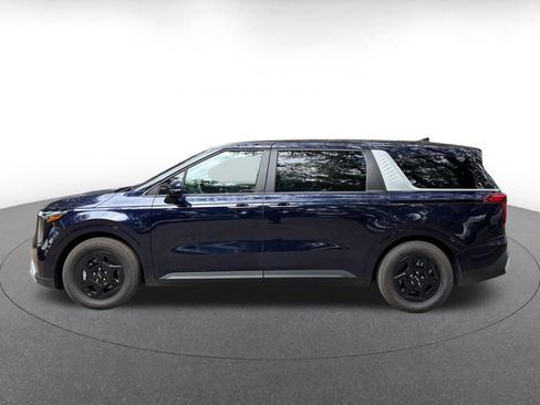 Used 2026 Kia Carnival FWD image 4