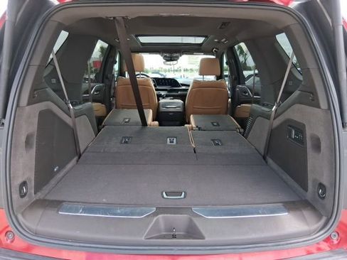 Used 2022 Cadillac Escalade Premium Luxury image 6