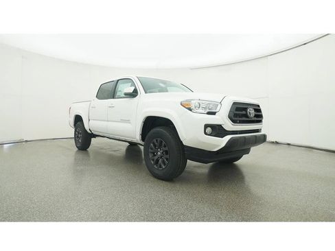 Used 2023 Toyota Tacoma SR5 w/ Technology Package RWD image 35