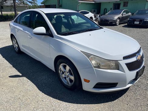 Used 2012 Chevrolet Cruze LT FWD image 4