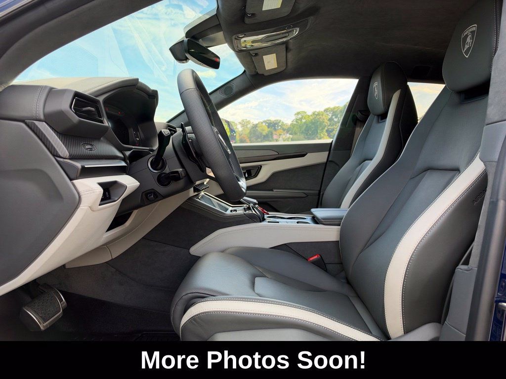 Used 2025 Lamborghini Urus SE AWD/4WD image 19