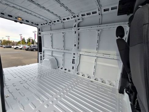 Used 2025 RAM ProMaster 2500 w/ Storage Group image 22