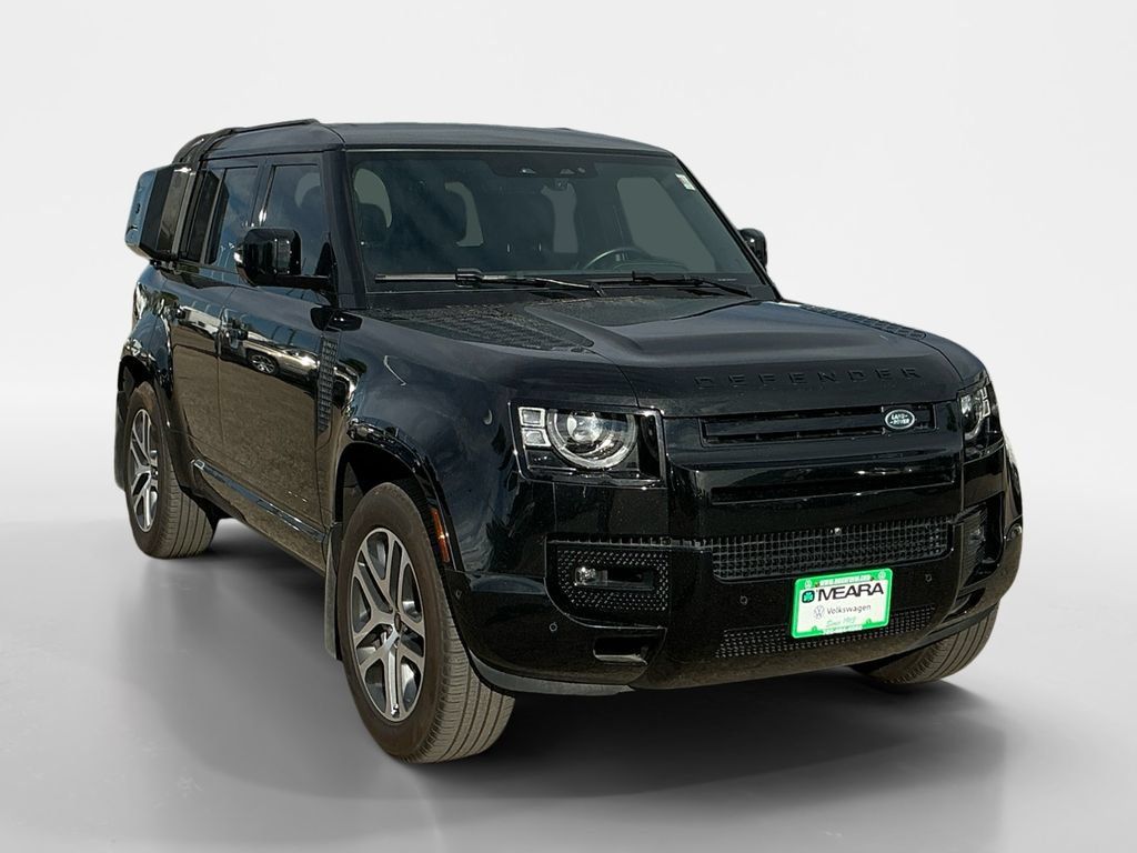 Used 2024 Land Rover Defender 110 X-Dynamic SE AWD/4WD image 7