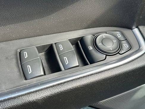 Used 2023 Chevrolet Silverado 1500 LT image 25