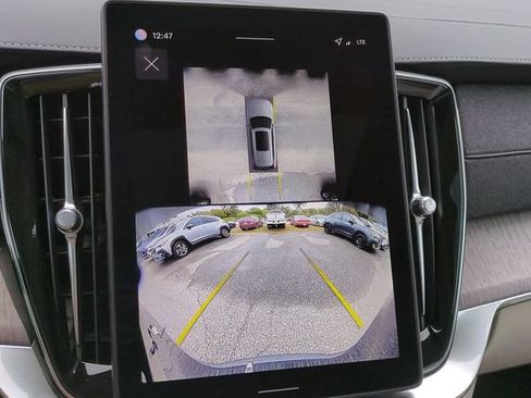 New 2026 Volvo XC90 T8 Ultra w/ Protection Package Premier AWD/4WD image 18