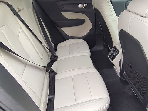 New 2026 Volvo XC40 B5 Plus w/ Protection Package Premier image 18