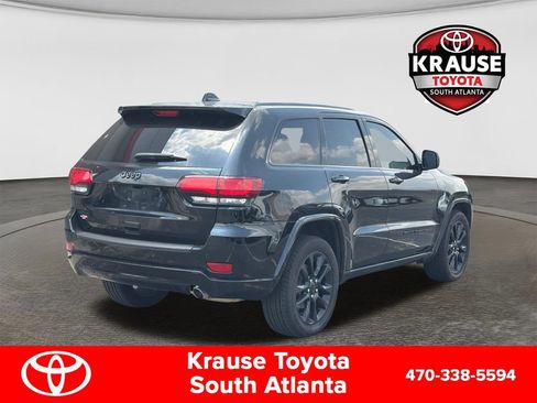 Used 2022 Jeep Grand Cherokee Laredo X RWD image 8