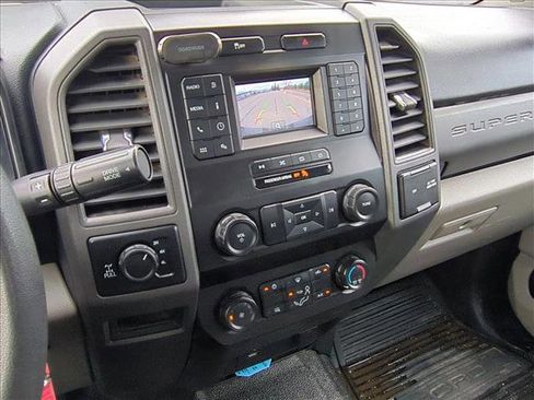 Used 2021 Ford F250 XL w/ Power Equipment Group image 13