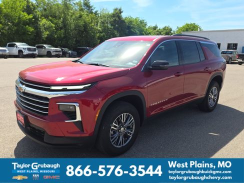 Used 2026 Chevrolet Traverse LT AWD/4WD image 4