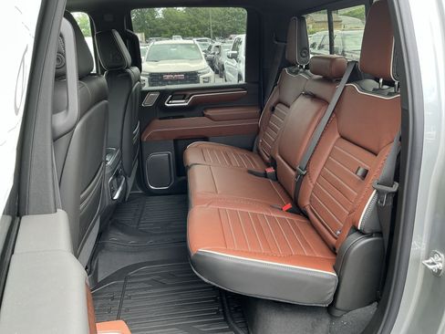 New 2026 GMC Sierra 2500 Denali Ultimate AWD/4WD image 10