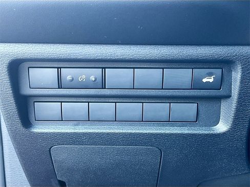 New 2025 Mitsubishi Outlander SE image 10