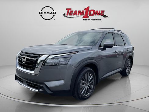 Used 2025 Nissan Pathfinder SL w/ SL Premium Package AWD/4WD image 4