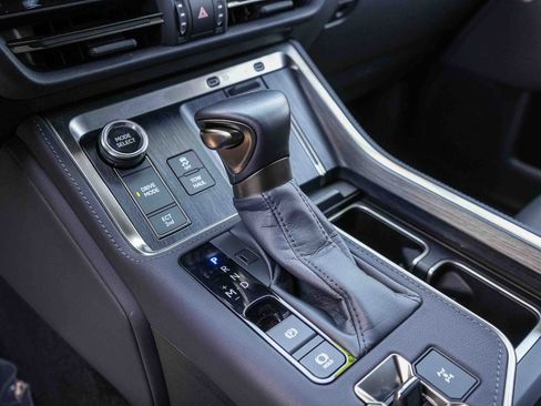Used 2025 Lexus GX 550 AWD/4WD image 21