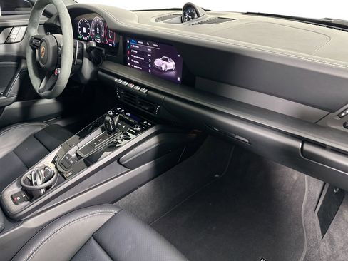 Certified 2025 Porsche 911 Targa 4 GTS image 29