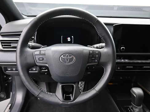 Certified 2025 Toyota Camry SE w/ Convenience Package image 15