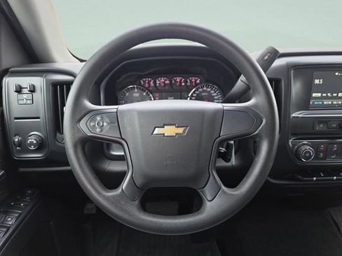 Used 2018 Chevrolet Silverado 1500 Custom w/ Custom Value Package RWD image 16