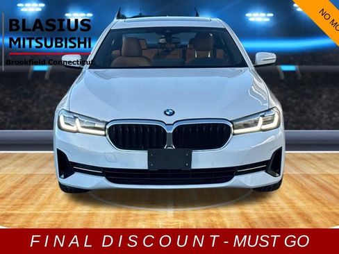 Used 2023 BMW 530i xDrive w/ Convenience Package image 3
