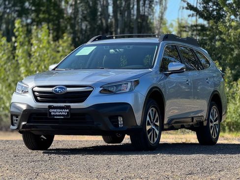 Certified 2022 Subaru Outback Premium AWD/4WD image 3