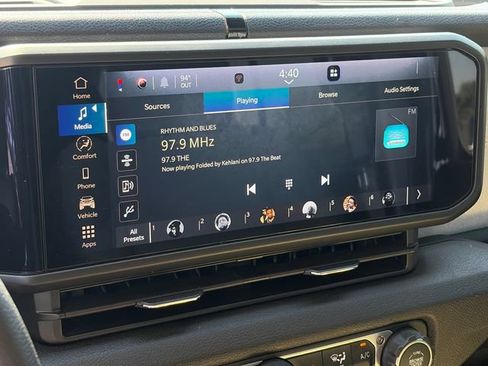 Used 2025 Jeep Wrangler Unlimited Sport AWD/4WD image 20