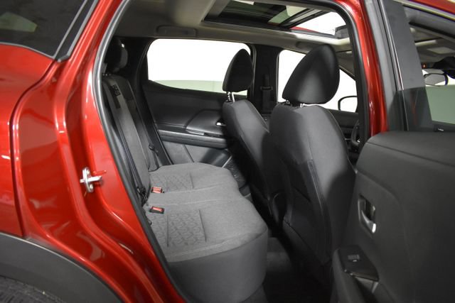 Certified 2025 Nissan Kicks SV w/ SV Premium Package AWD/4WD image 29