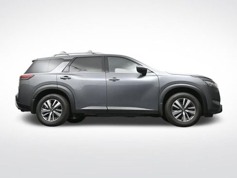 Used 2024 Nissan Pathfinder SL AWD/4WD image 29