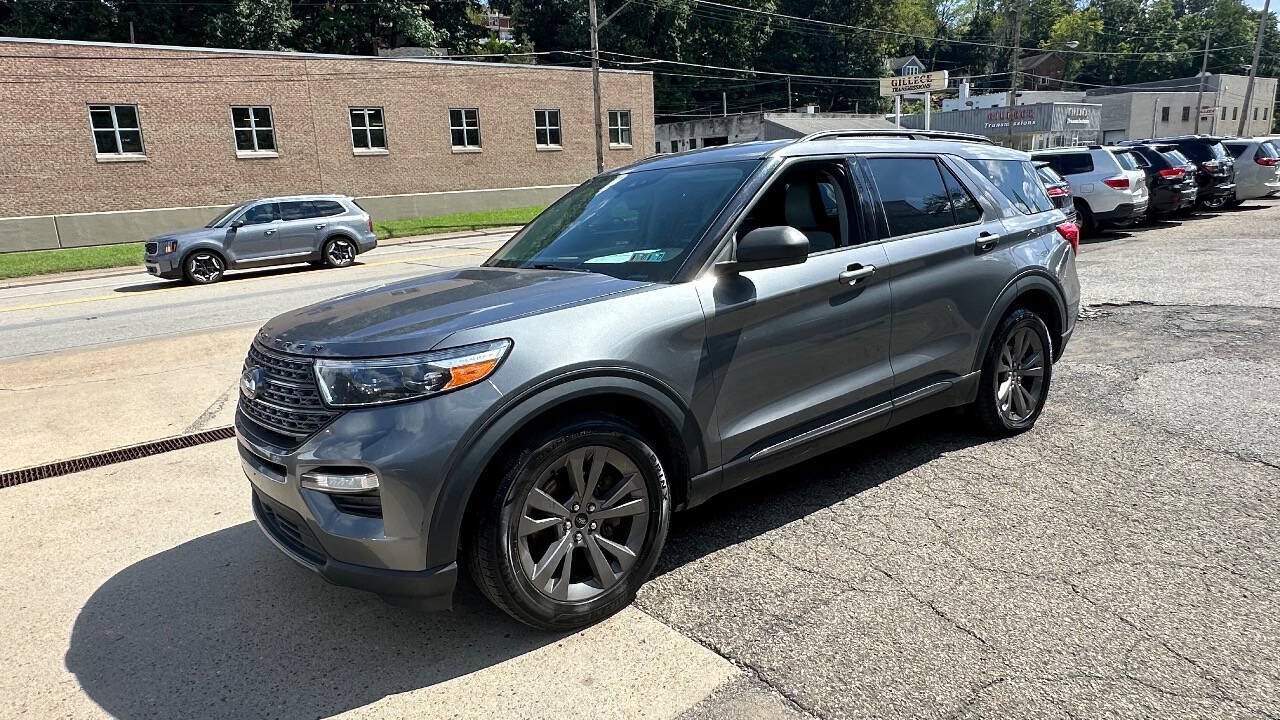 Used 2021 Ford Explorer XLT w/ Equipment Group 202A RWD image 2