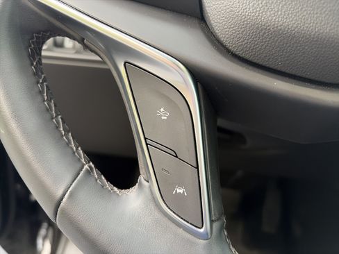 Used 2025 Cadillac XT5 Luxury AWD/4WD image 28