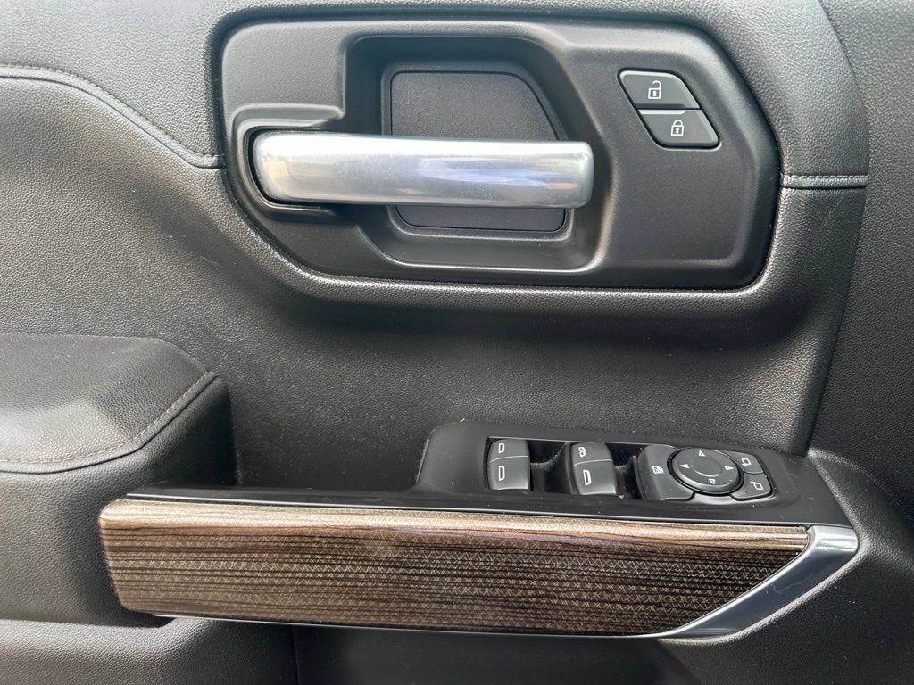 Used 2019 Chevrolet Silverado 1500 RST AWD/4WD image 31