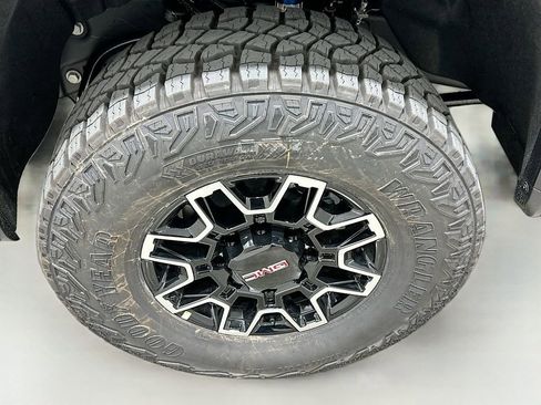 New 2026 GMC Sierra 2500 AT4X image 33