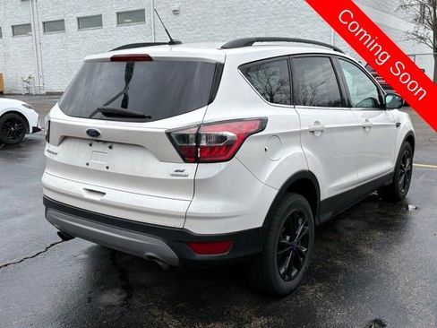 Used 2017 Ford Escape SE w/ Equipment Group 201A image 7