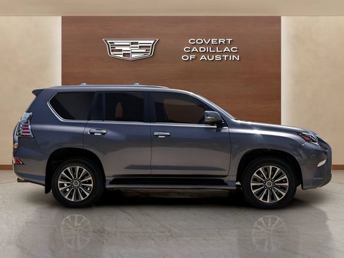 Used 2023 Lexus GX 460 Luxury w/ Accessory Package AWD/4WD image 5