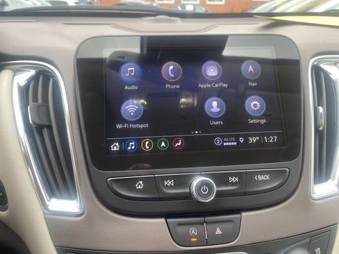 Used 2024 Chevrolet Malibu LT image 21