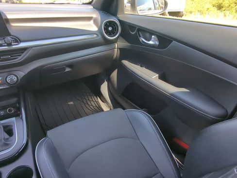 Used 2021 Kia Forte GT-Line image 14