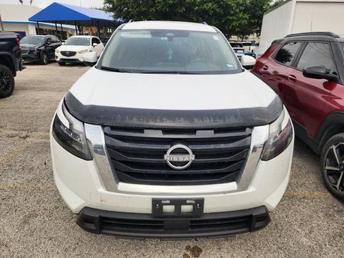 Used 2025 Nissan Pathfinder SV w/ Cargo Package FWD image 2