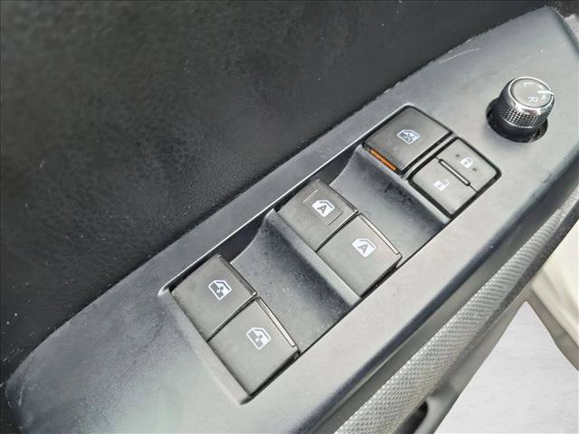 Used 2017 Toyota Highlander LE AWD/4WD image 10