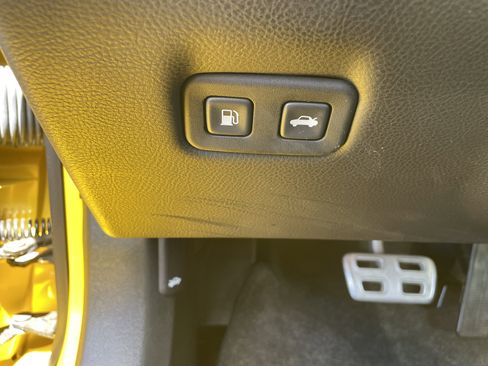 Used 2005 Chevrolet Corvette Convertible w/ Preferred Equipment Group RWD image 26
