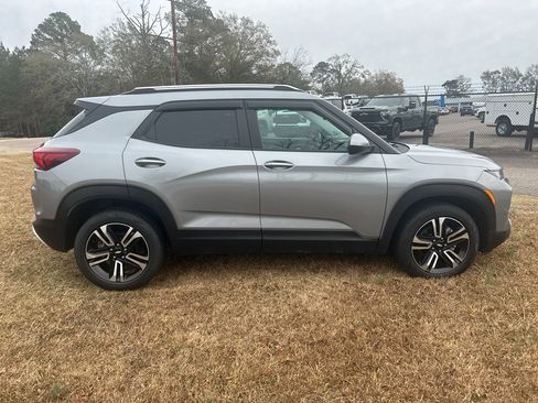 Used 2023 Chevrolet TrailBlazer LT w/ Convenience Package image 8