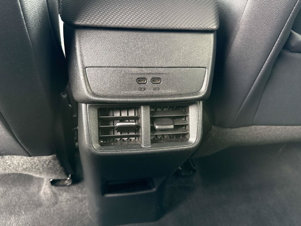 Used 2025 Chevrolet Equinox LT w/ Convenience Package II FWD image 17
