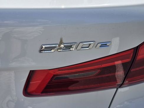 Used 2018 BMW 530e RWD image 17